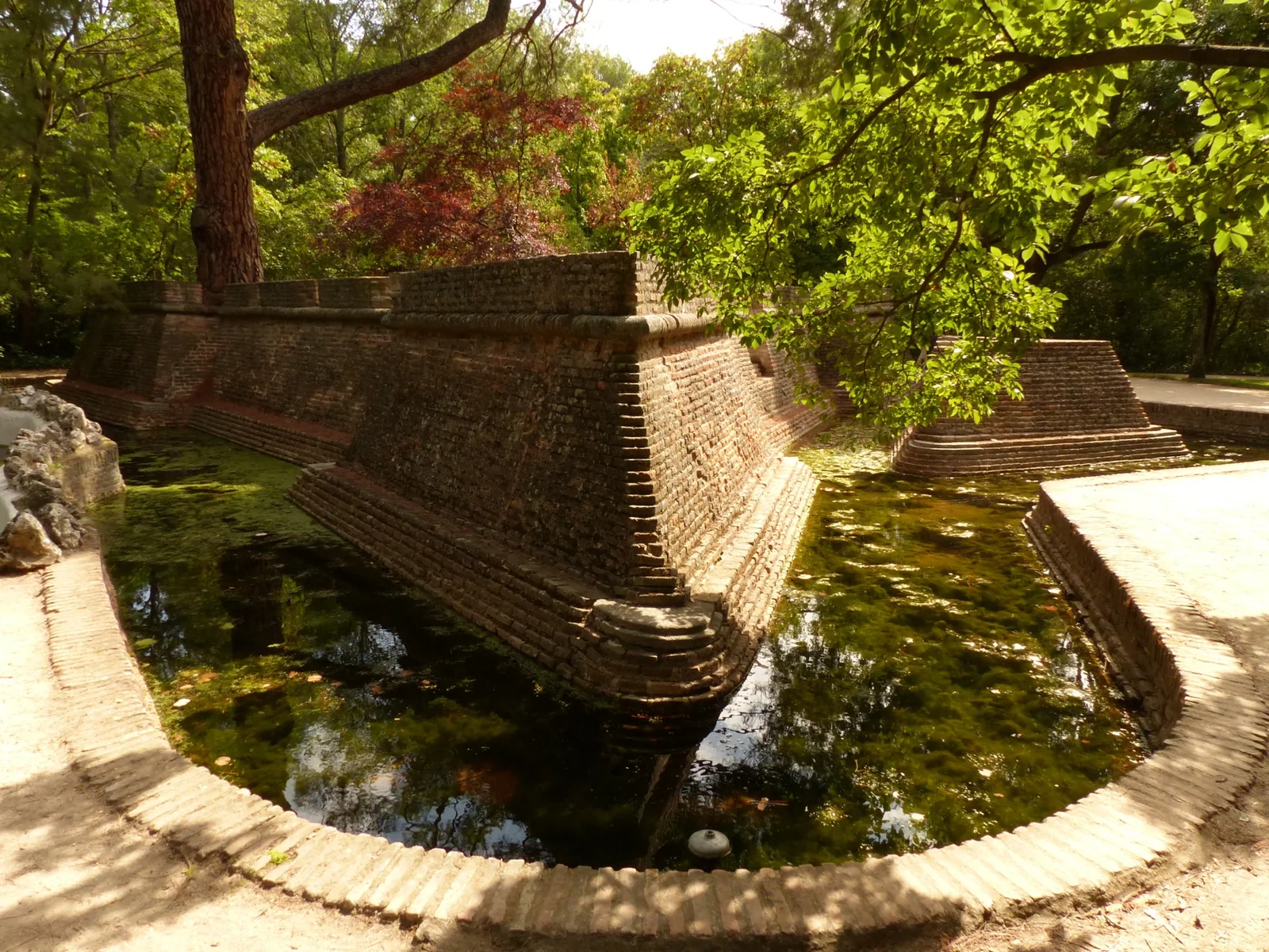 El Fortín, a miniature brick fortification among the trees